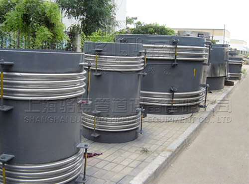 香港機(jī)場赤鱲角小拉桿橫向波紋<a href=http://zgearllc.cn target=_blank class=infotextkey>補(bǔ)償器</a>