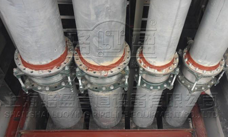 波紋<a href=http://zgearllc.cn target=_blank class=infotextkey>補(bǔ)償器</a>安裝現(xiàn)場(chǎng)圖